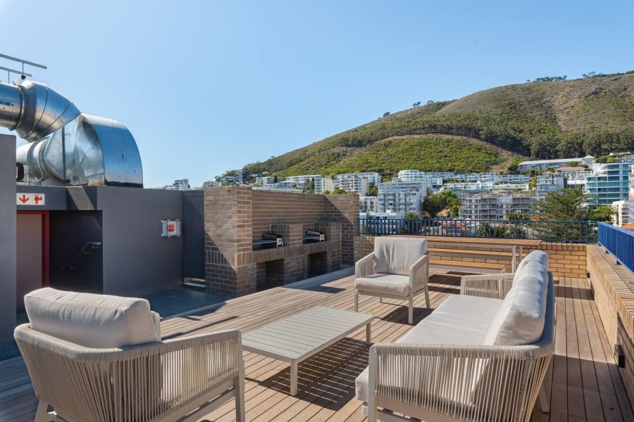 1 Bedroom Property for Sale in Sea Point Western Cape